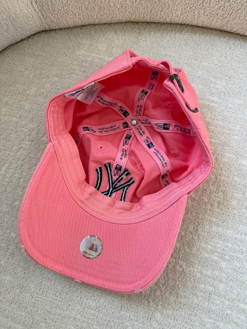 Pink cap - Picture 2 of 4